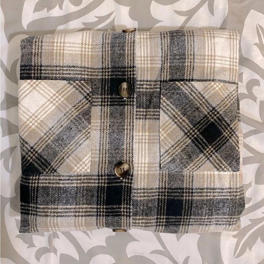 🆕LAST ONE!🛍 Trendy Plaid Button Front Hooded Shacket - Picture 4 of 5